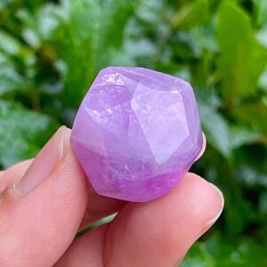 Faceted Kunzite Crystal Sphere: Pink Purple Gemstone (23mm, 17.2G) Faceted Kunzite Crystal Sphere: Pink Purple Gemstone (23mm, 17.2G)