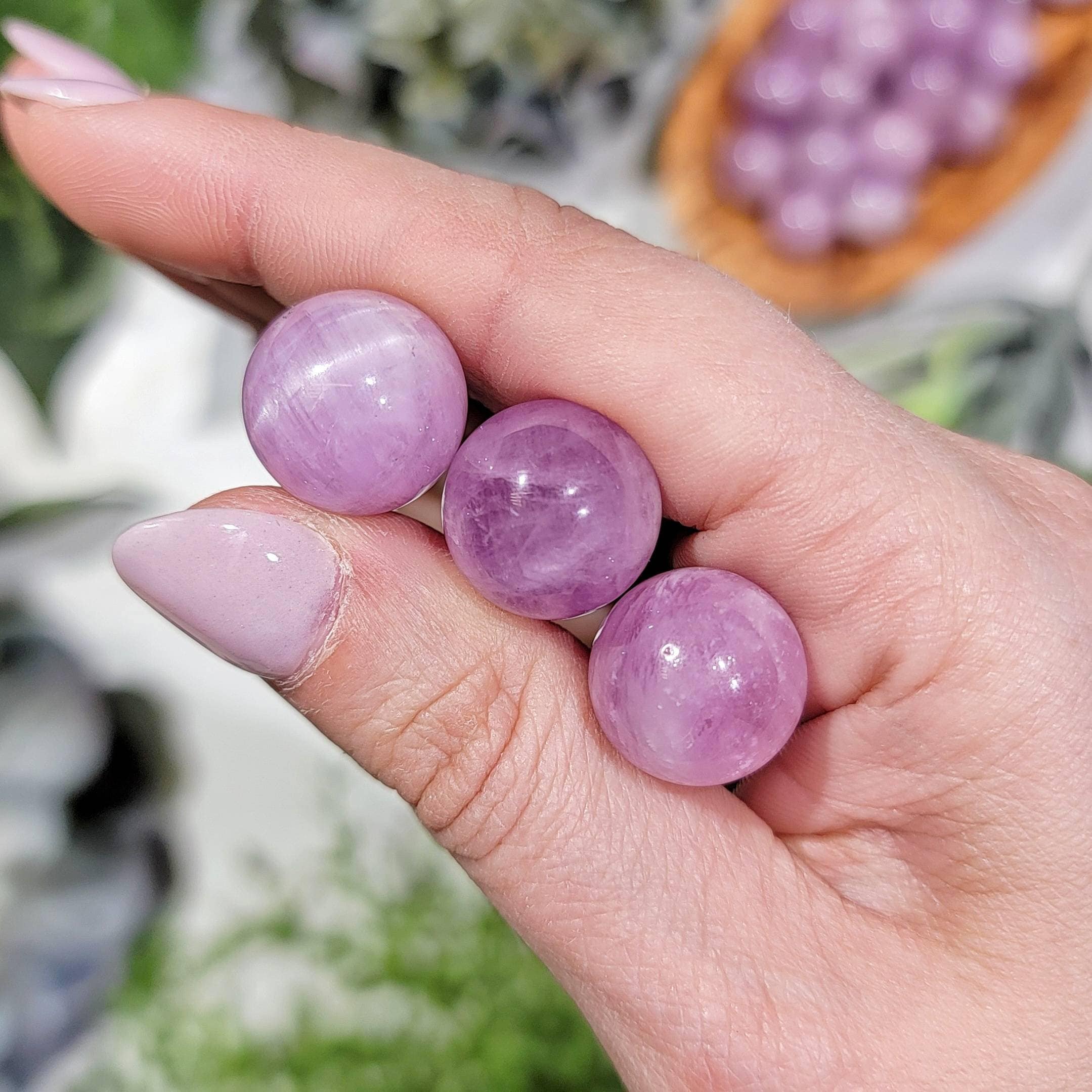 Kunzite Mini Sphere | S, L | - No. 525 (polished Pink Crystal Ball, Heart Chakra, Healing Stone, Love)