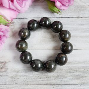 18mm Green Kyanite Stretch Bracelet