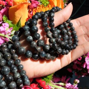 5.5-12mm Green Kyanite Beaded Stretch Bracelet
