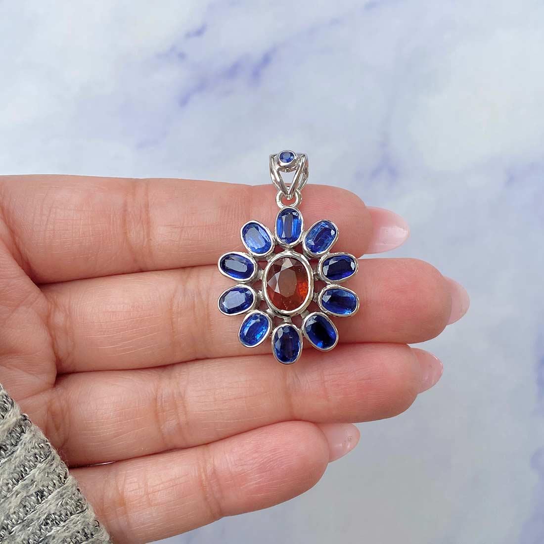 Kyanite Pendant / 925 Sterling Silver Pendant / Healing Gemstone / Gift For Her / Kyanite Jewelry / Oval Cut / Dainty Pendant Kyn-ccp-32.
