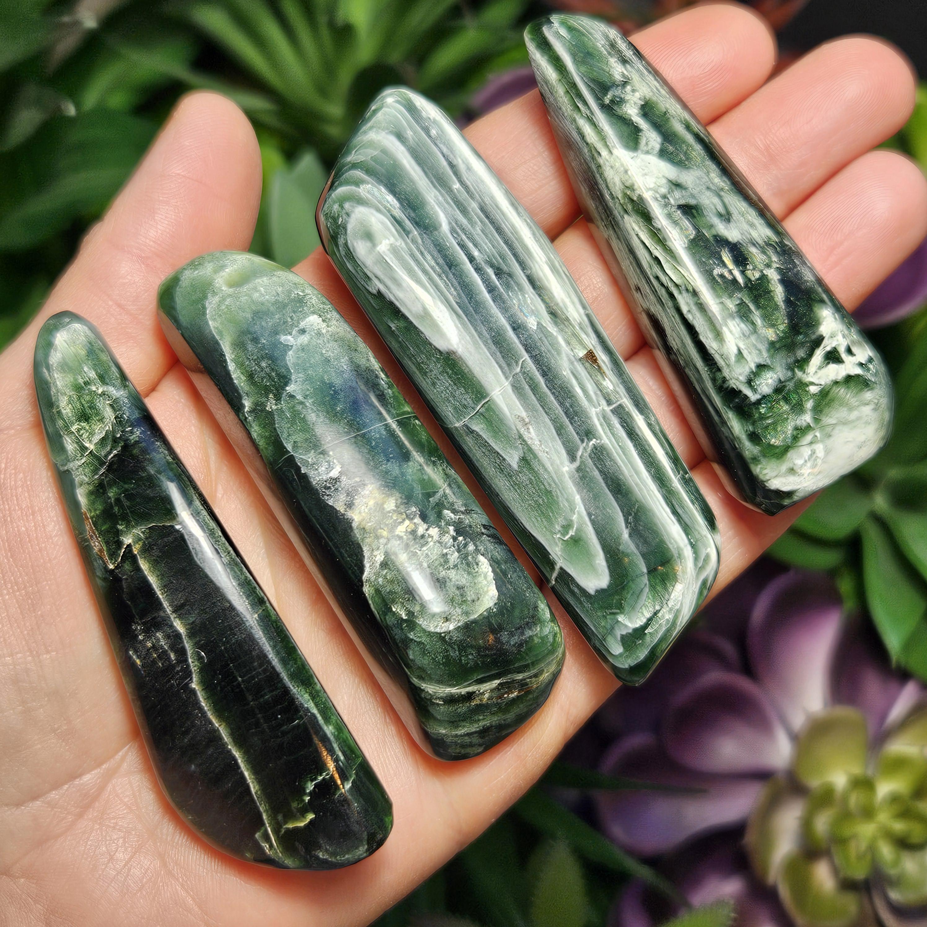 Green Kyanite Crystal, Kyanite Stone Specimen Green Kyanite Crystal, Kyanite Stone Specimen