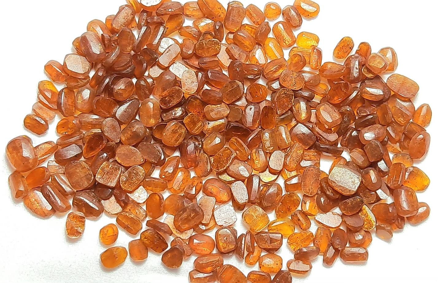 Natural Orange Kyanite Unpolished Rough Gemstone Specimens Slices Raw Material For Jewelry