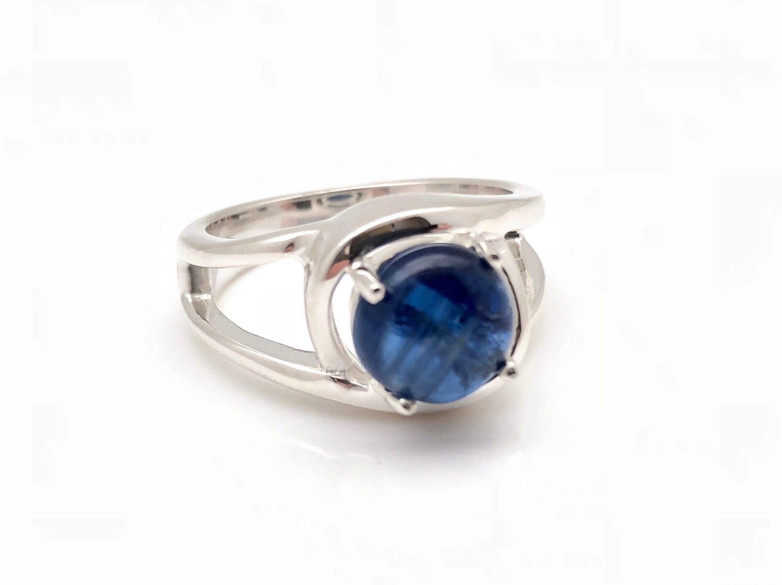 Blue Kyanite Ring // Silver Kyanite Ring //kyanite Ring // 925 Sterling Silver // Size 7 Blue Kyanite Ring // Silver Kyanite Ring //kyanite Ring // 925 Sterling Silver // Size 7