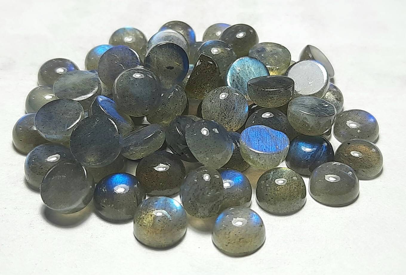 Natural Labradorite Round Cabochon: Aaa Quality Gemstone Natural Labradorite Round Cabochon: Aaa Quality Gemstone