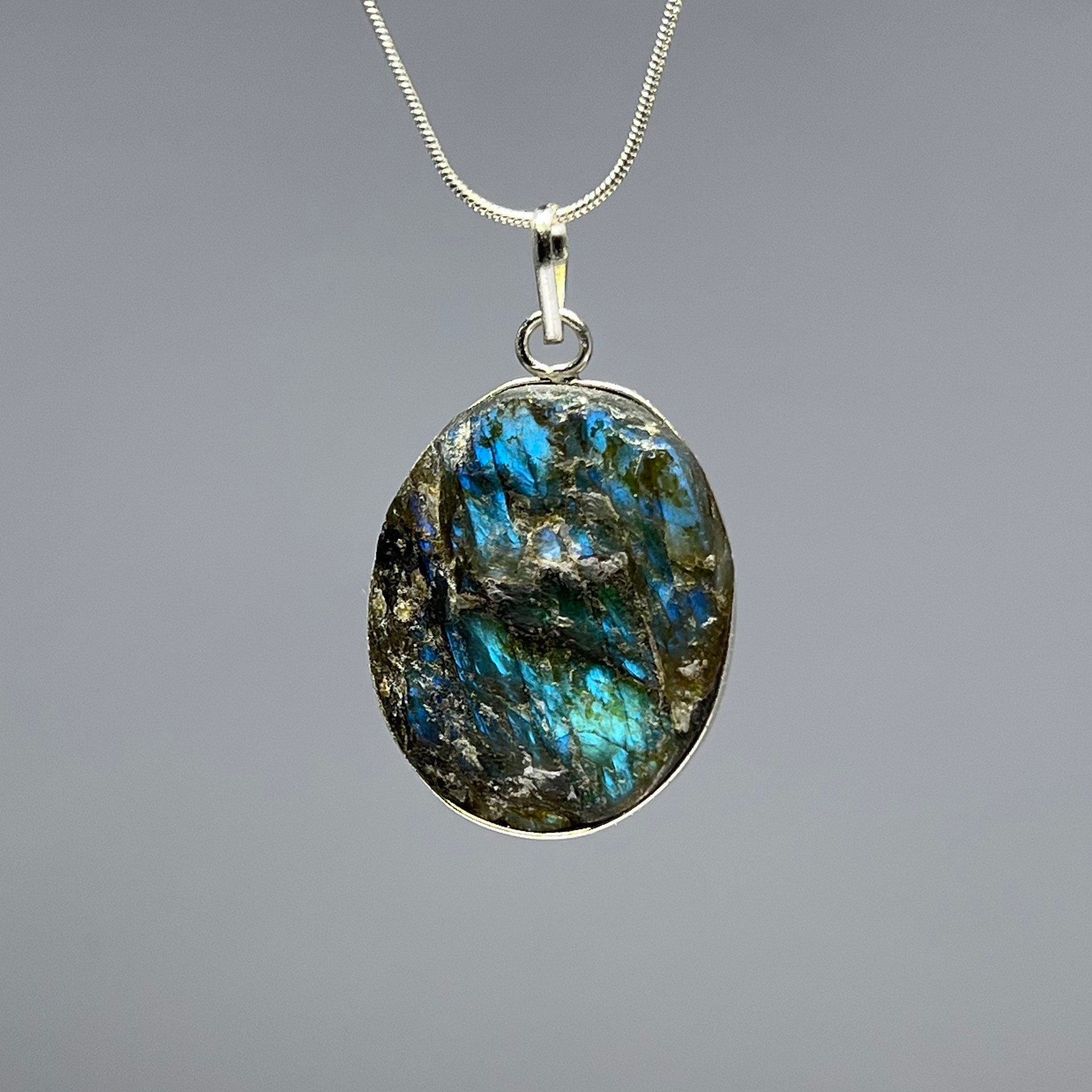 Labradorite Cabochon Pendant Necklace Labradorite Cabochon Pendant Necklace