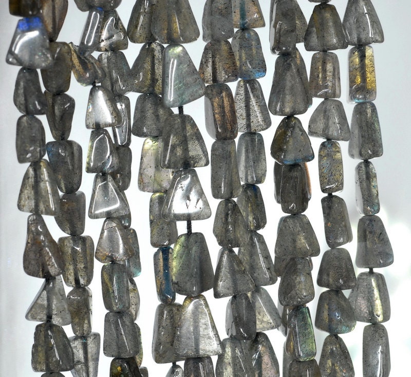 7x6-10x7mm Grey Labradorite Gemstone Triangle Nugget Loose Beads 14-15 Inch Full Strand (90184967-898)