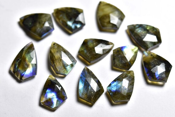 10 Pcs,natural Beautiful Labradorite Faceted Tie Shape Side Drilled Briolettes,size Is 10x15-12x17mm #1003