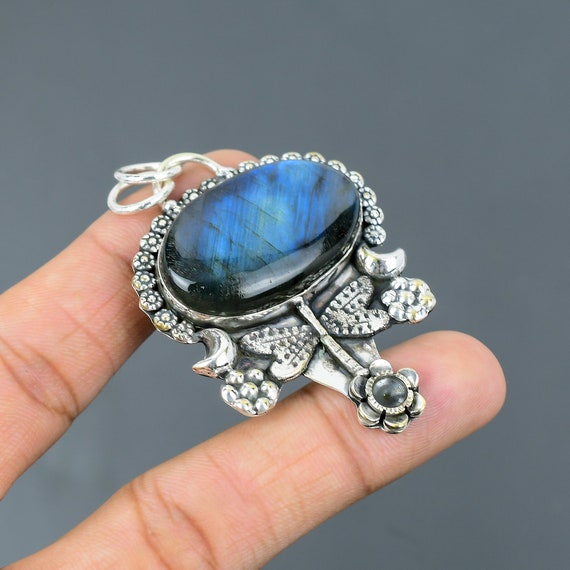 Labradorite Dragonfly Pendant: Handmade 925 Sterling Silver Ethnic Jewelry Labradorite Dragonfly Pendant: Handmade 925 Sterling Silver Ethnic Jewelry