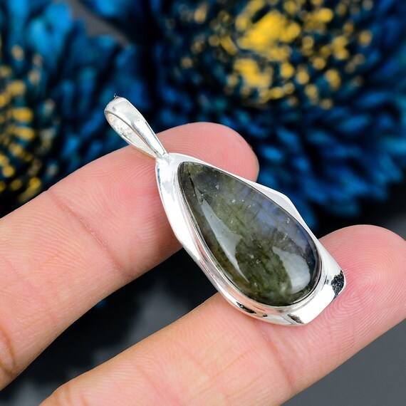 Handmade Pear Labradorite Pendant: 925 Sterling Silver Gemstone
