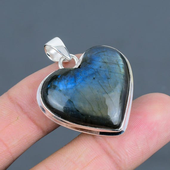 Heart Labradorite Pendant: Handmade 925 Sterling Silver Vintage Jewelry Heart Labradorite Pendant: Handmade 925 Sterling Silver Vintage Jewelry