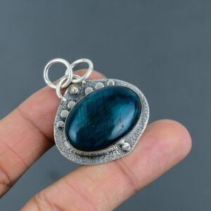 Neon Flash Labradorite Pendant: Handmade 925 Sterling Silver Vintage Jewelry Neon Flash Labradorite Pendant: Handmade 925 Sterling Silver Vintage Jewelry