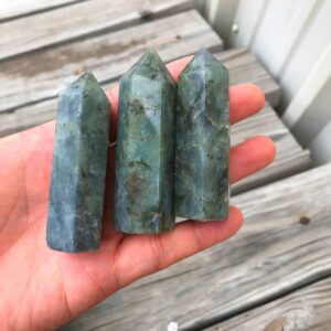 1 Pc NATURAL Standing Labradorite Point---Perfect for Decoration!--- Average size 3 inches 1 Pc NATURAL Standing Labradorite Point---Perfect for Decoration!--- Average size 3 inches