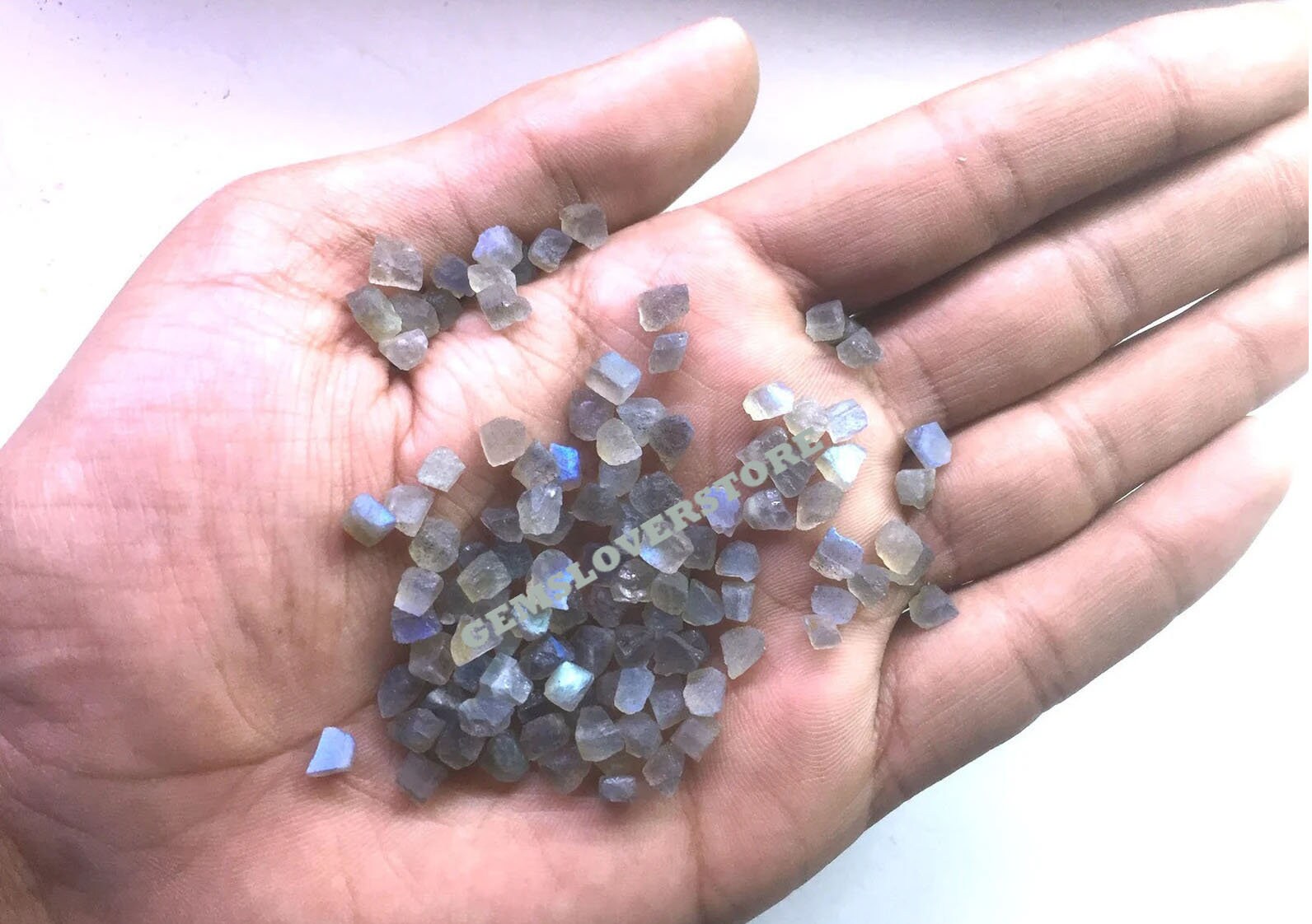 50 Pieces: Flashy Raw Labradorite Crystal Rough (4-6 Mm) 50 Pieces: Flashy Raw Labradorite Crystal Rough (4-6 Mm)
