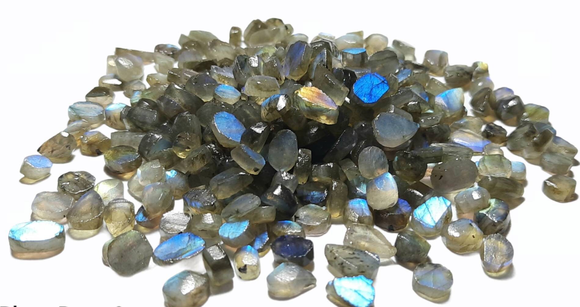 Natural Labradorite Rough Gemstone: Unpolished Mix Size Raw Materials Natural Labradorite Rough Gemstone: Unpolished Mix Size Raw Materials