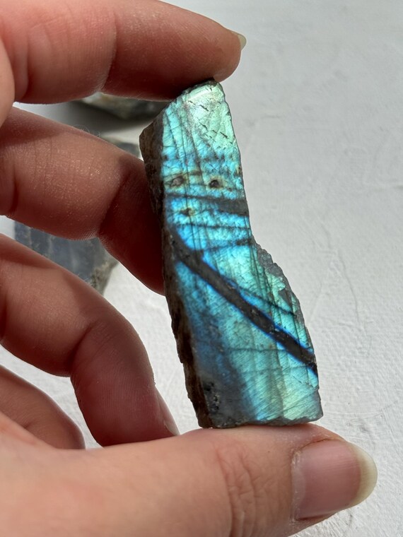 Labradorite Polished Slice: Blue & Gold Flash, Raw Back - 20g Healing Crystal Labradorite Polished Slice: Blue & Gold Flash, Raw Back - 20g Healing Crystal