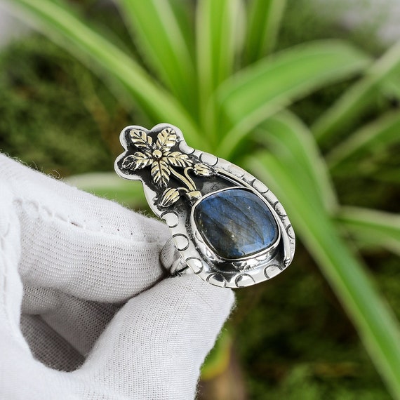 Handmade Labradorite Ring: 925 Sterling Silver, 18k Gold Plated
