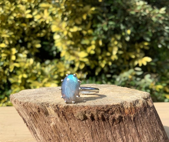 Sterling Silver Labradorite Claw Ring Sterling Silver Labradorite Claw Ring