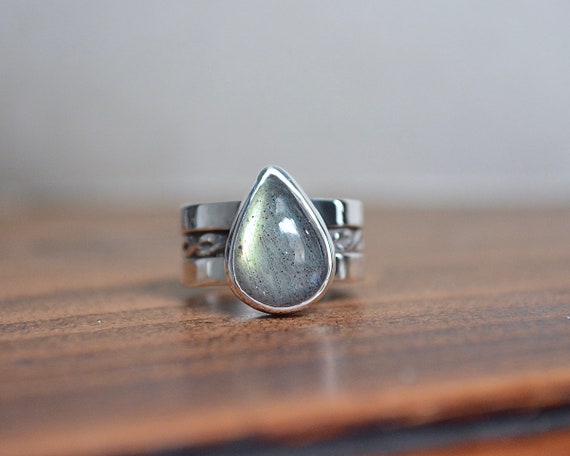 Labradorite Wide Ring, Labradorite Wide Band Ring, Labradorite Ring, Labradorite, Sterling Silver, Wide Band, Wide Band Ring, Pattern Ring Labradorite Wide Ring, Labradorite Wide Band Ring, Labradorite Ring, Labradorite, Sterling Silver, Wide Band, Wide Band Ring, Pattern Ring