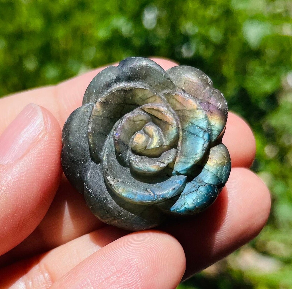 Labradorite Crystal Rose: Carved Rainbow Flash Stone (18.4g)