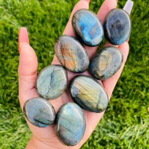 Mini Labradorite Palm Stone: Rainbow Flash Polished Crystal (40-60mm)