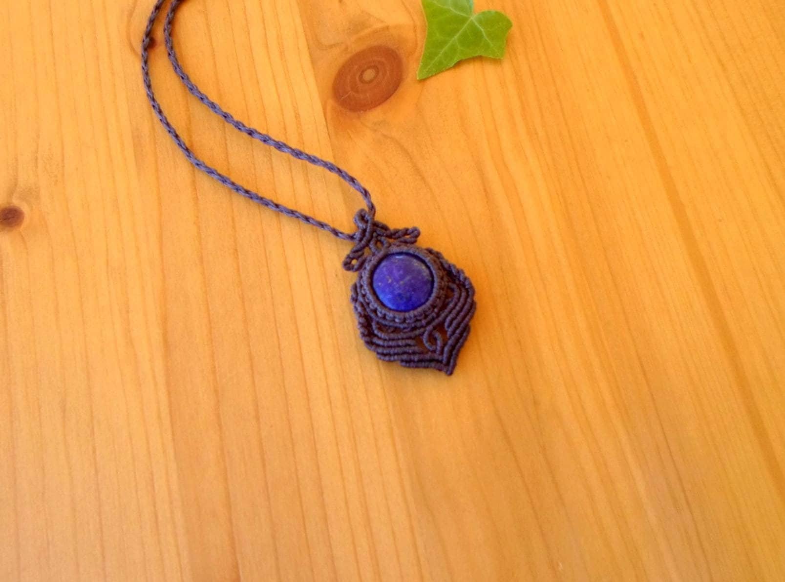 Lapis Lazuli Pendant, Macrame Necklace, Lapis Necklace, Macrame Pendant, Healing Jewelry, Bohemian Pendant, Macrame Jewelry, Hippie Pendant