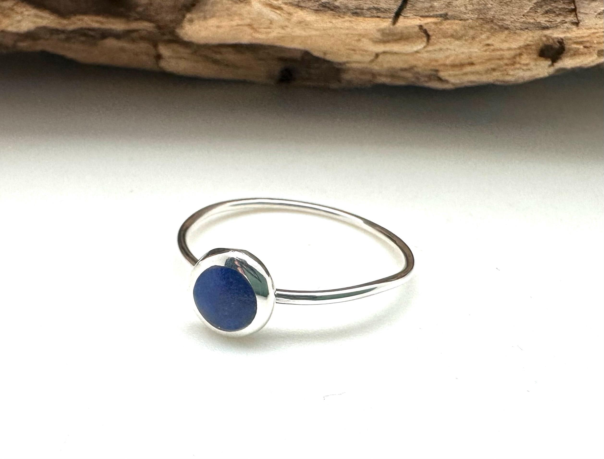 Minimalist Lapis Lazuli Sterling Silver Ring - Navy Blue