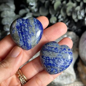 Lapis Lazuli Heart: Crystal Gemstone Lapis Lazuli Heart: Crystal Gemstone
