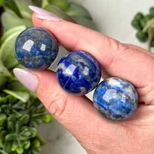 Lapis Lazuli Mini Sphere | S, L | - No. 553 (polished Blue Crystal Ball, Throat Chakra, Healing Stone) Lapis Lazuli Mini Sphere | S, L | - No. 553 (polished Blue Crystal Ball, Throat Chakra, Healing Stone)