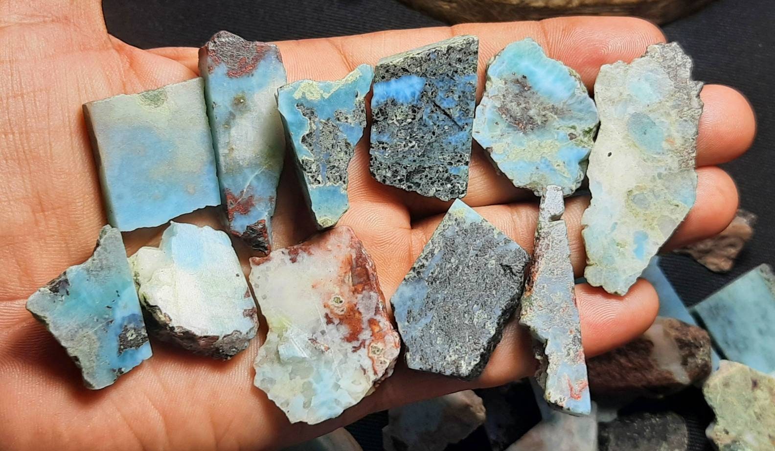 Larimar Rough Gemstone,larimar Specimen,larimar Crystal,larimar Unpolished Slice,larimar Slab,larimar Raw Material,larimar Healing Rocks.