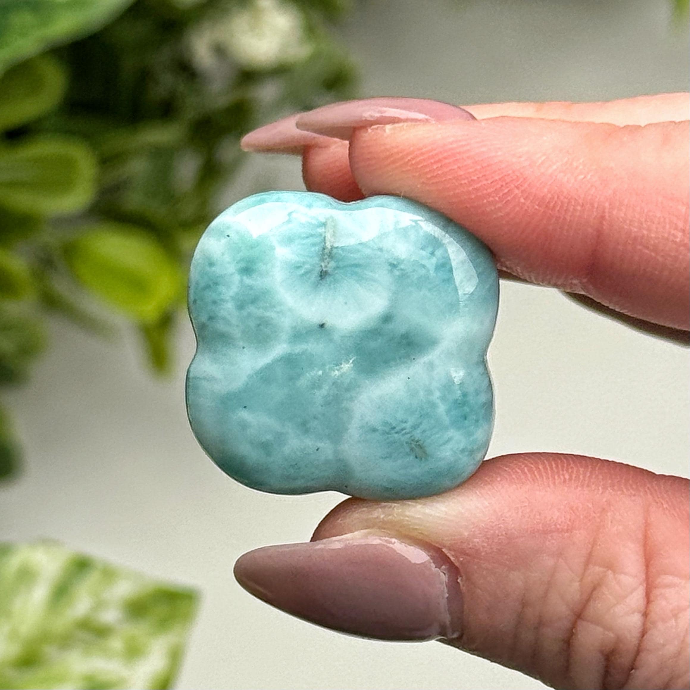 Larimar Clover | 11g | - #2 (polished Blue Crystal Carving, Throat Chakra, Peace, Ocean)