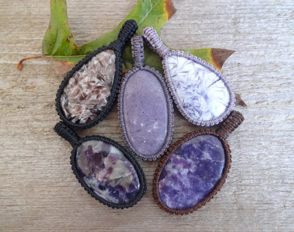 Lepidolite Macrame Necklace, Anti-depression Healing Stones, Purple Gemstone Pendants, Calming Healing Stones Jewelry Gift