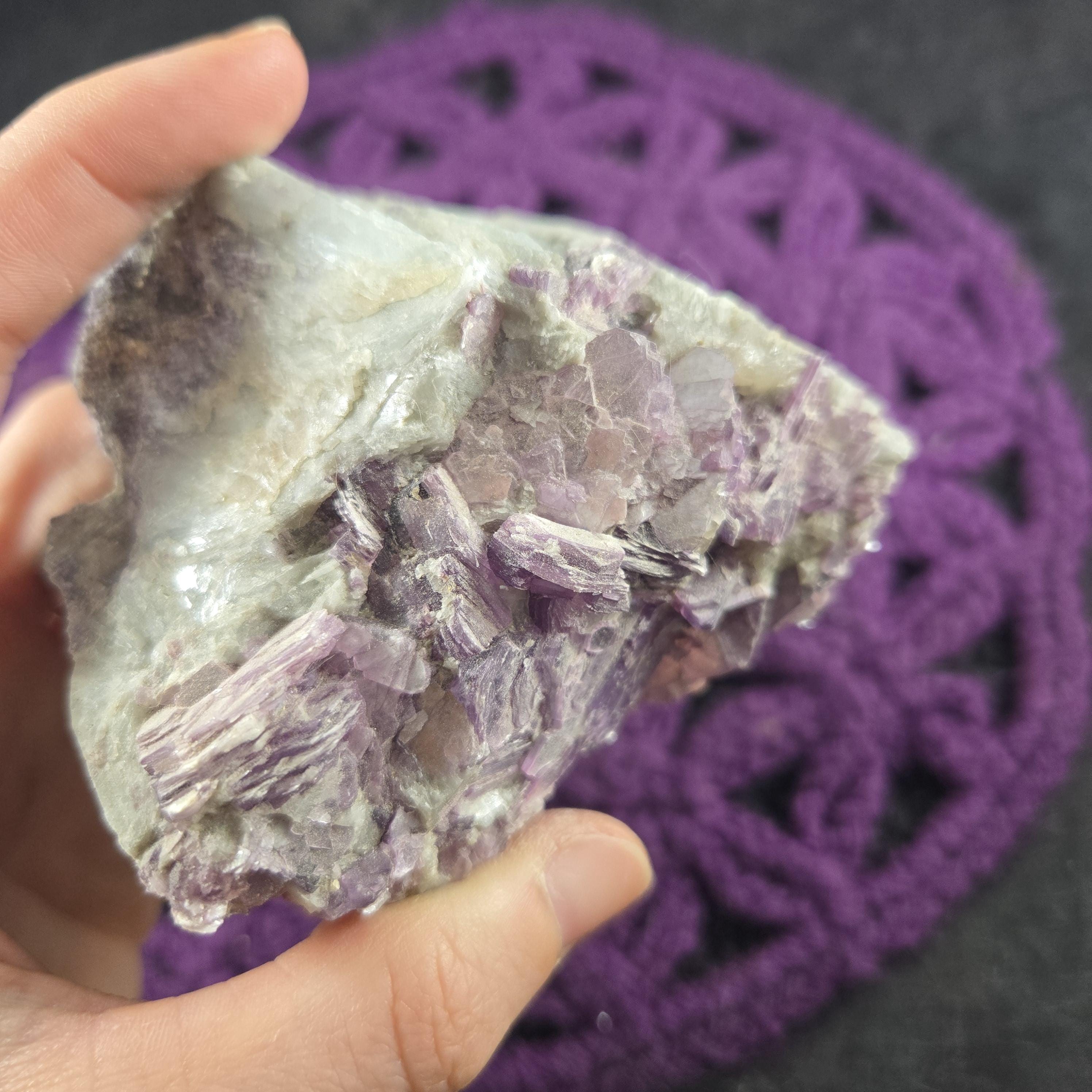 Lepidolite In Albite Raw Crystal Rough Stones Brazil Purple Mica Lithium Quartz Blue Albite Lepidolite In Albite Raw Crystal Rough Stones Brazil Purple Mica Lithium Quartz Blue Albite