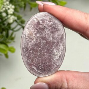 Gem Lepidolite Palmstone | 15g | - #3 (Polished Purple Crystal Pocket Stone Palm, Third-Eye Chakra, Intuition)