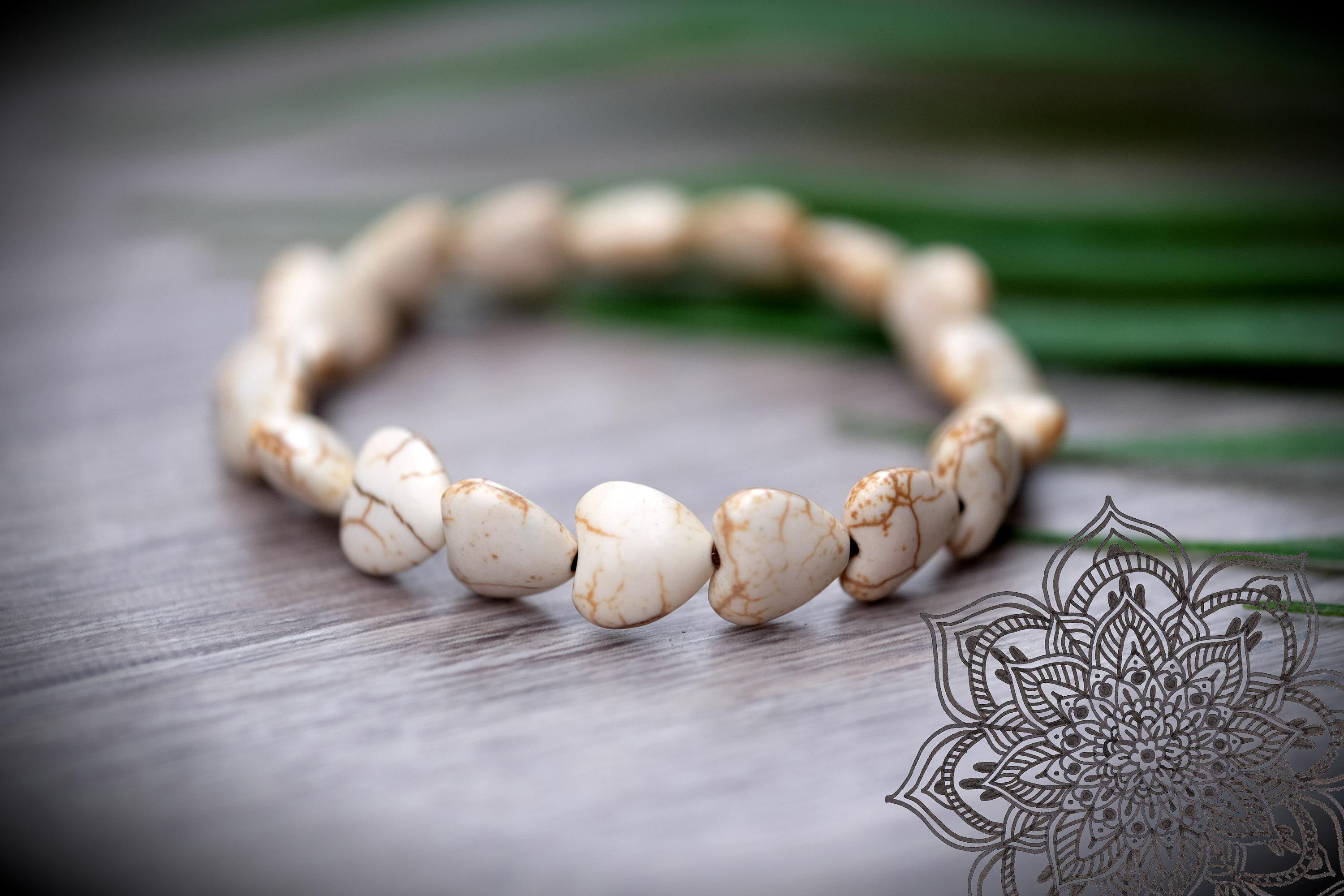 11mm Heart Shaped Natural White Polished Magnesite Bead Bracelet
