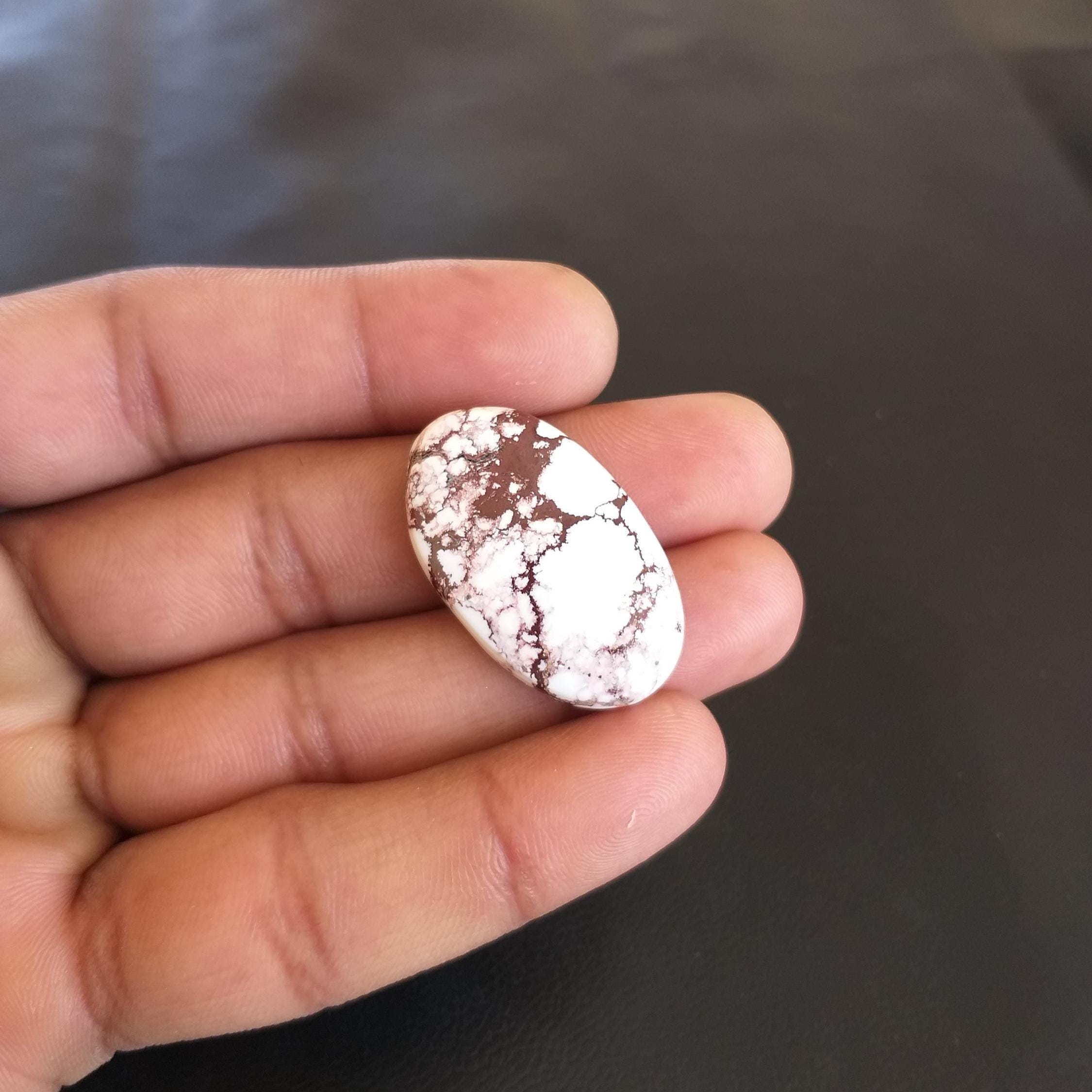 Wild Horse Magnesite Cabochon: Oval Gemstone For Pendant (33x20x6 Mm, 32.5 Carat