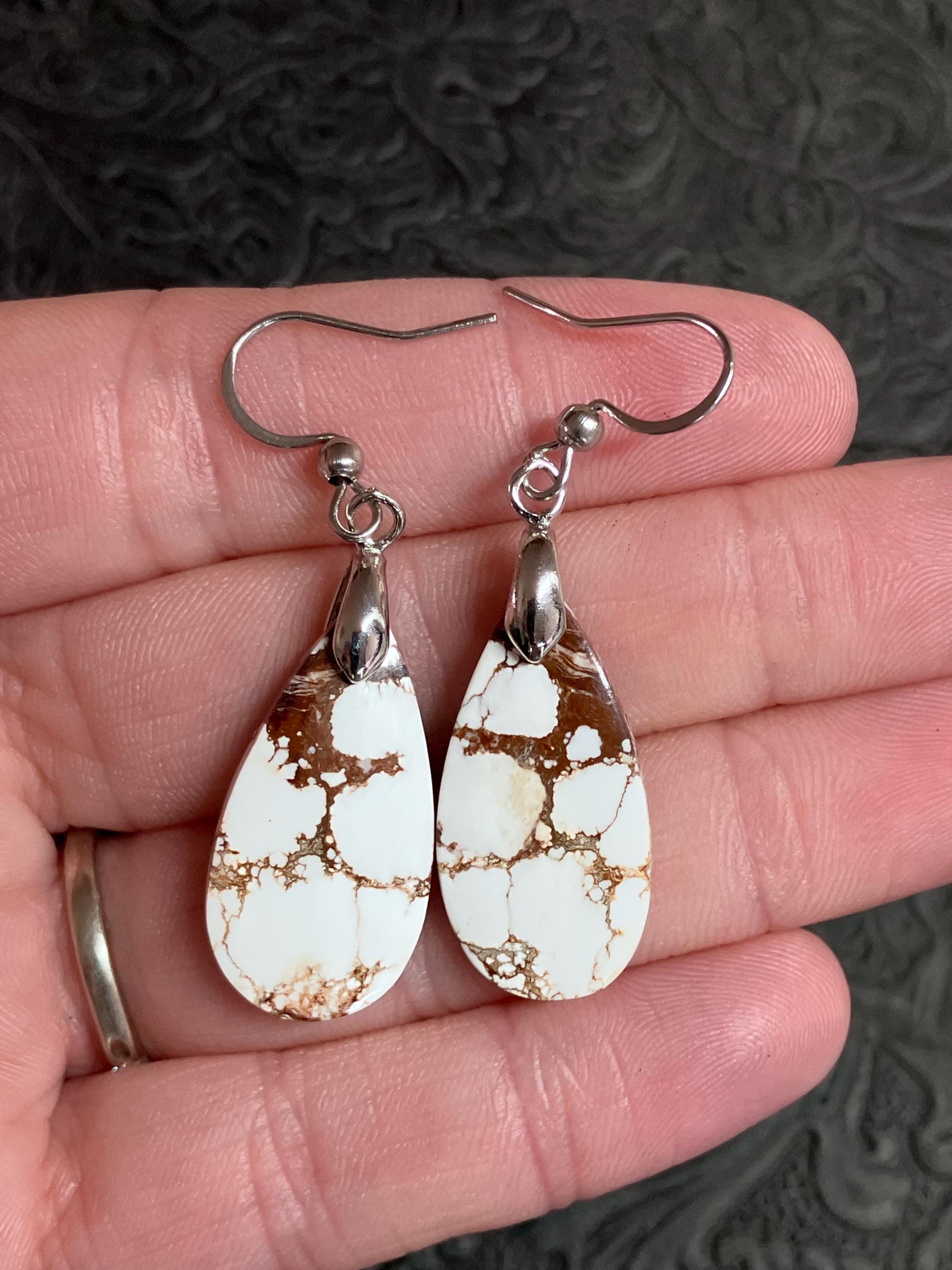 Wild Horse Magnesite Crazy Horse Earrings