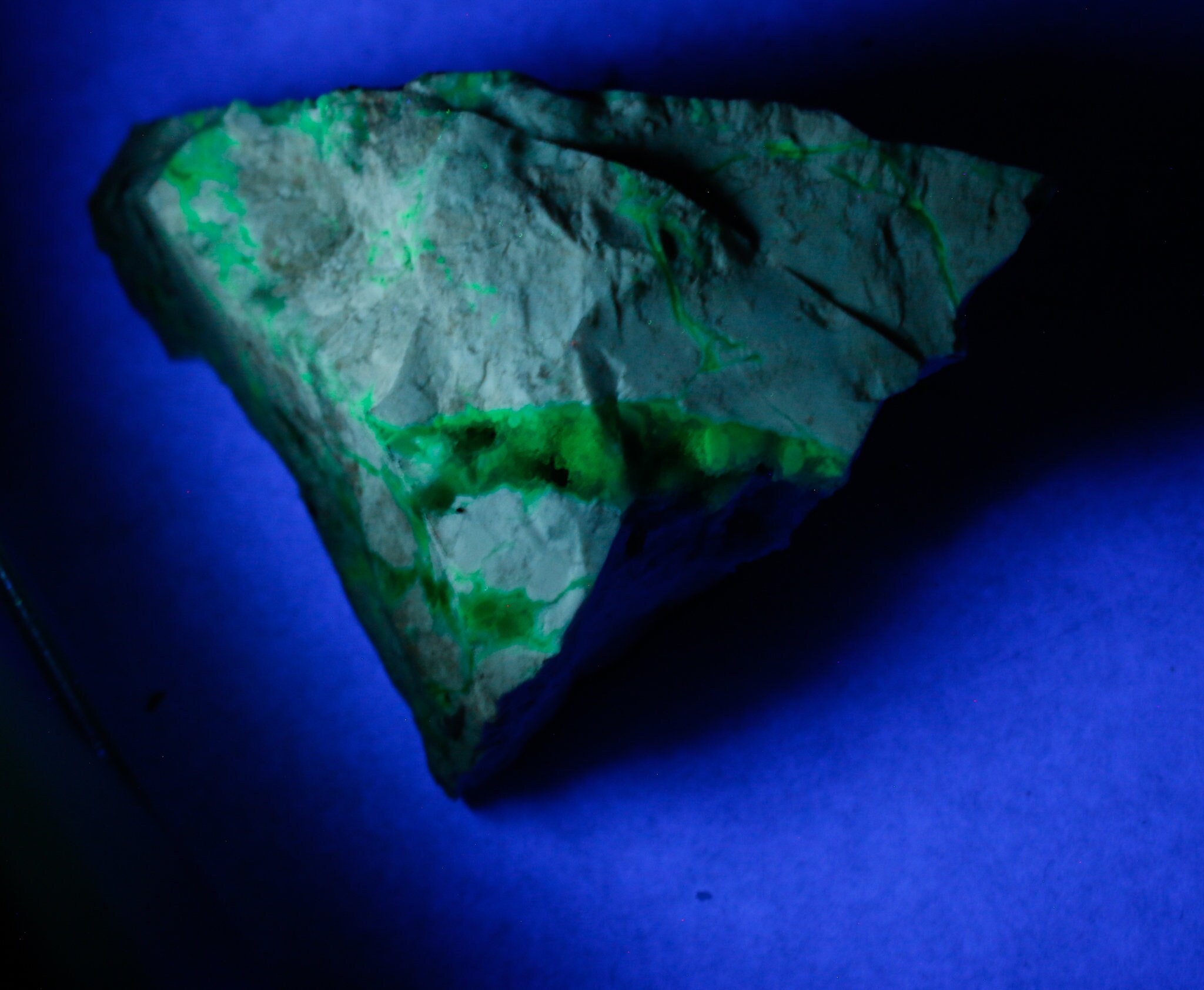 Uv Chalcedony In Magnesite Arizona Specimen - Fluorescent Mineral