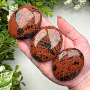 Mahogany Obsidian Palmstone | 40-59g | - No. 166 (polished Red Crystal Pocket Stone Palm, Root Chakra, Grounding) Mahogany Obsidian Palmstone | 40-59g | - No. 166 (polished Red Crystal Pocket Stone Palm, Root Chakra, Grounding)
