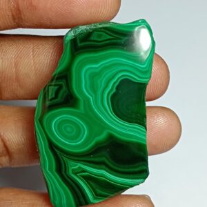 Malachite Slice Cabochon: Loose Gemstone, 139cts. 42x26mm.