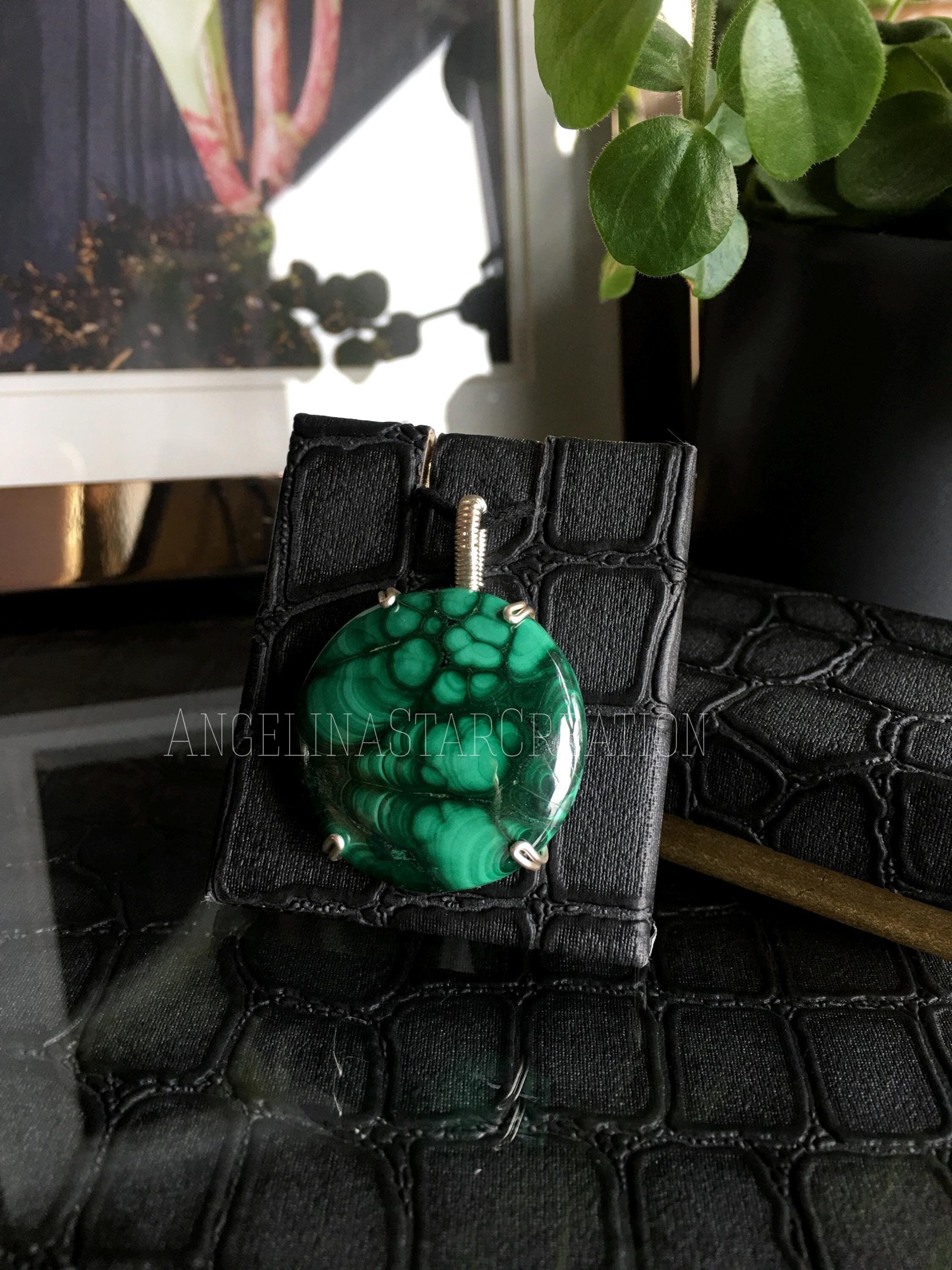 Round Malachite Necklace: Jewelry Gifts