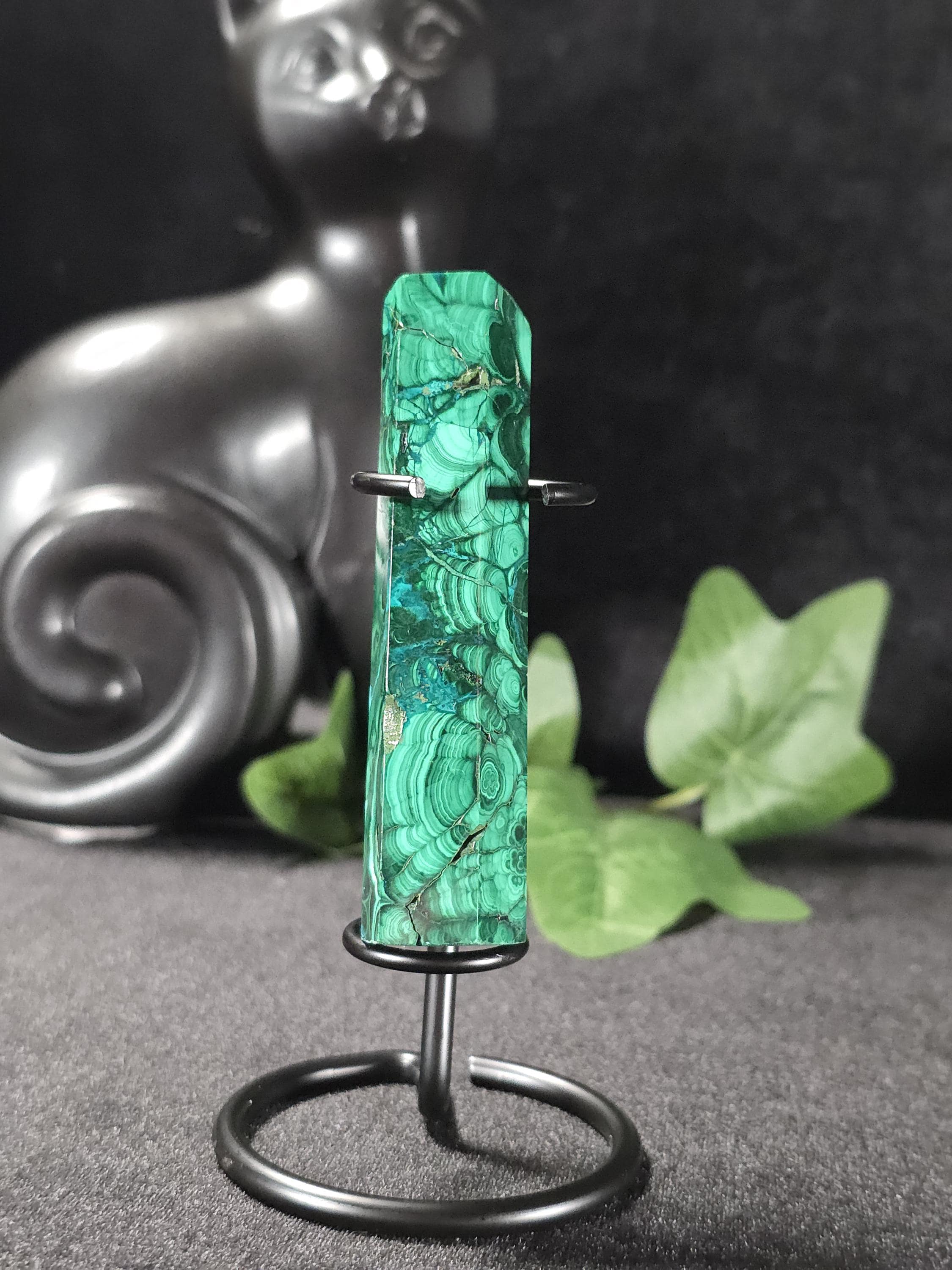 High Pattern Natural Malachite Wand – Polished Green Orbicular Stone High Pattern Natural Malachite Wand – Polished Green Orbicular Stone