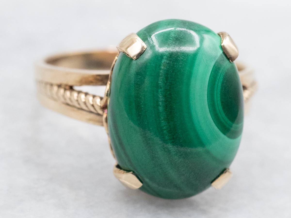 Vintage 14k Gold Oval Malachite Cabochon Ring