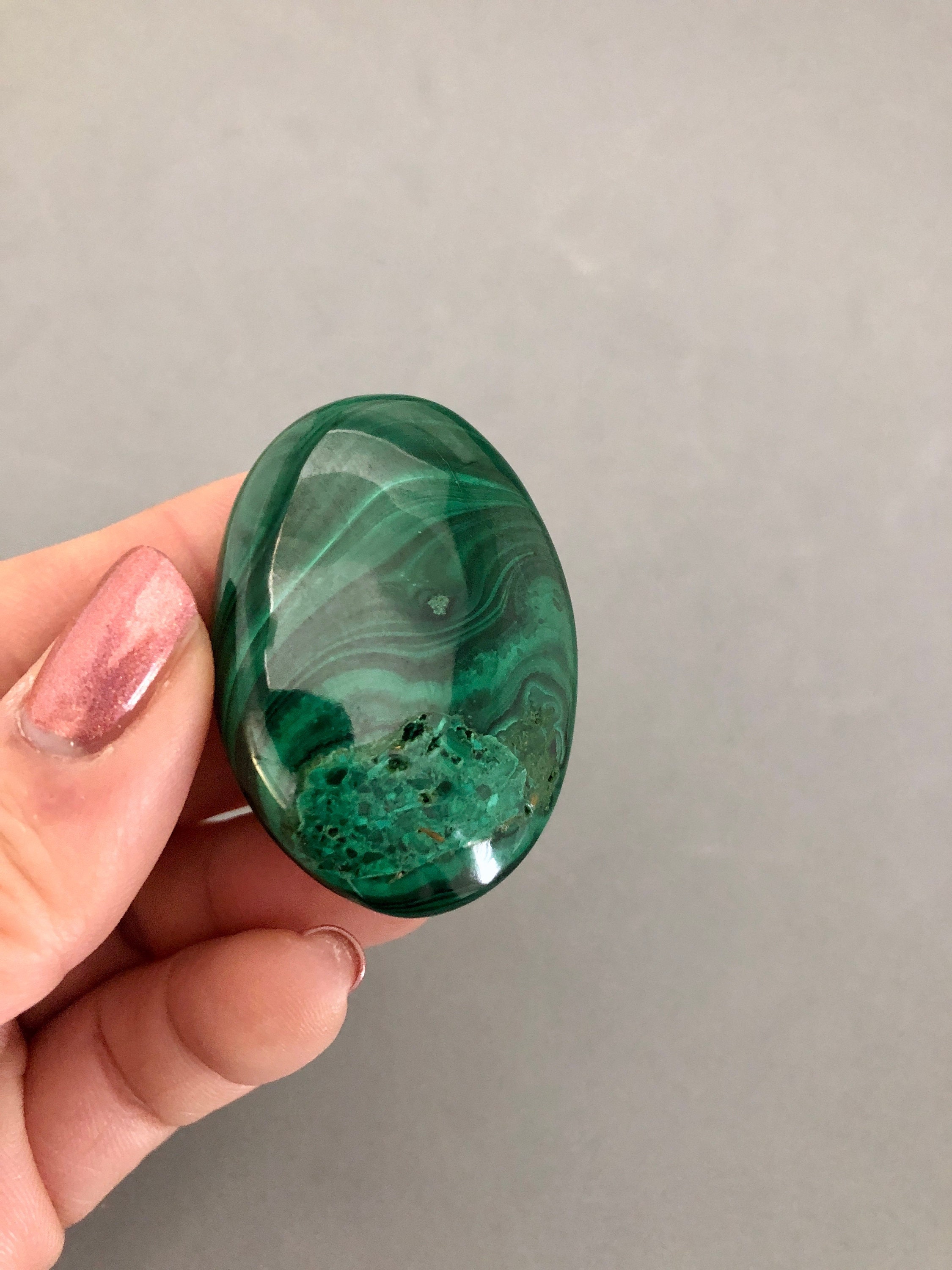 Malachite Crystal Palm Stone (1 15/16"+) For Empath Energetic Protection, Metaphysical Crystals, Prosperity, Transformation, Psychic Visions