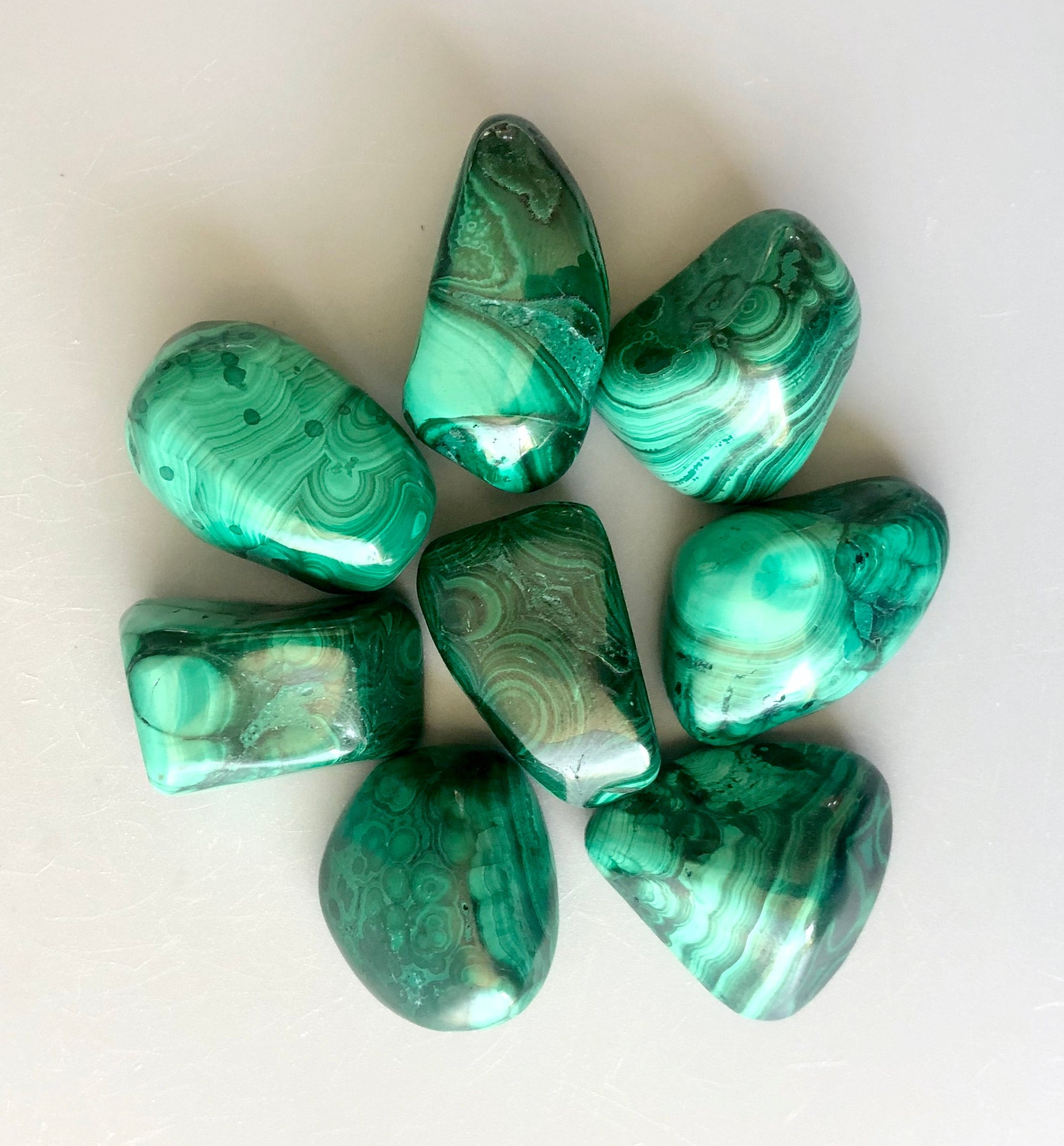 Natural Malachite Tumbled Stone, Reiki Chakra Crystal Decor Tp01-50 Natural Malachite Tumbled Stone, Reiki Chakra Crystal Decor Tp01-50