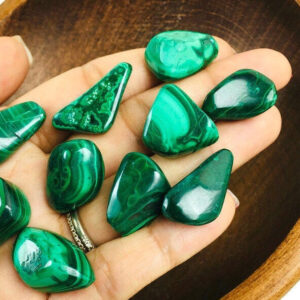 Tumbled Malachite Stone: Polished Green Swirl Crystal (12-20mm) Tumbled Malachite Stone: Polished Green Swirl Crystal (12-20mm)