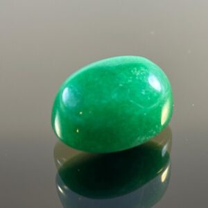 Mirror Polished Natural Jade Cabochon – hand made - green color - Indonesia - 5.32 g