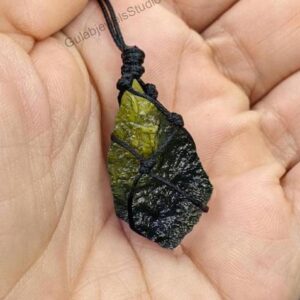 Raw Moldavite Crystal Necklace – Natural Boho Pendant Raw Moldavite Crystal Necklace – Natural Boho Pendant
