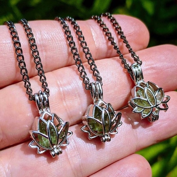 Moldavite / Moldavite Pendant / Moldavite Necklace / Moldavite Jewelry / Moldavite Crystal / Authentic Certified Genuine Moldavite