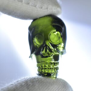 Natural Moldavite Skull Carving, Healing Crystal Stone (24.2*15 Mm)